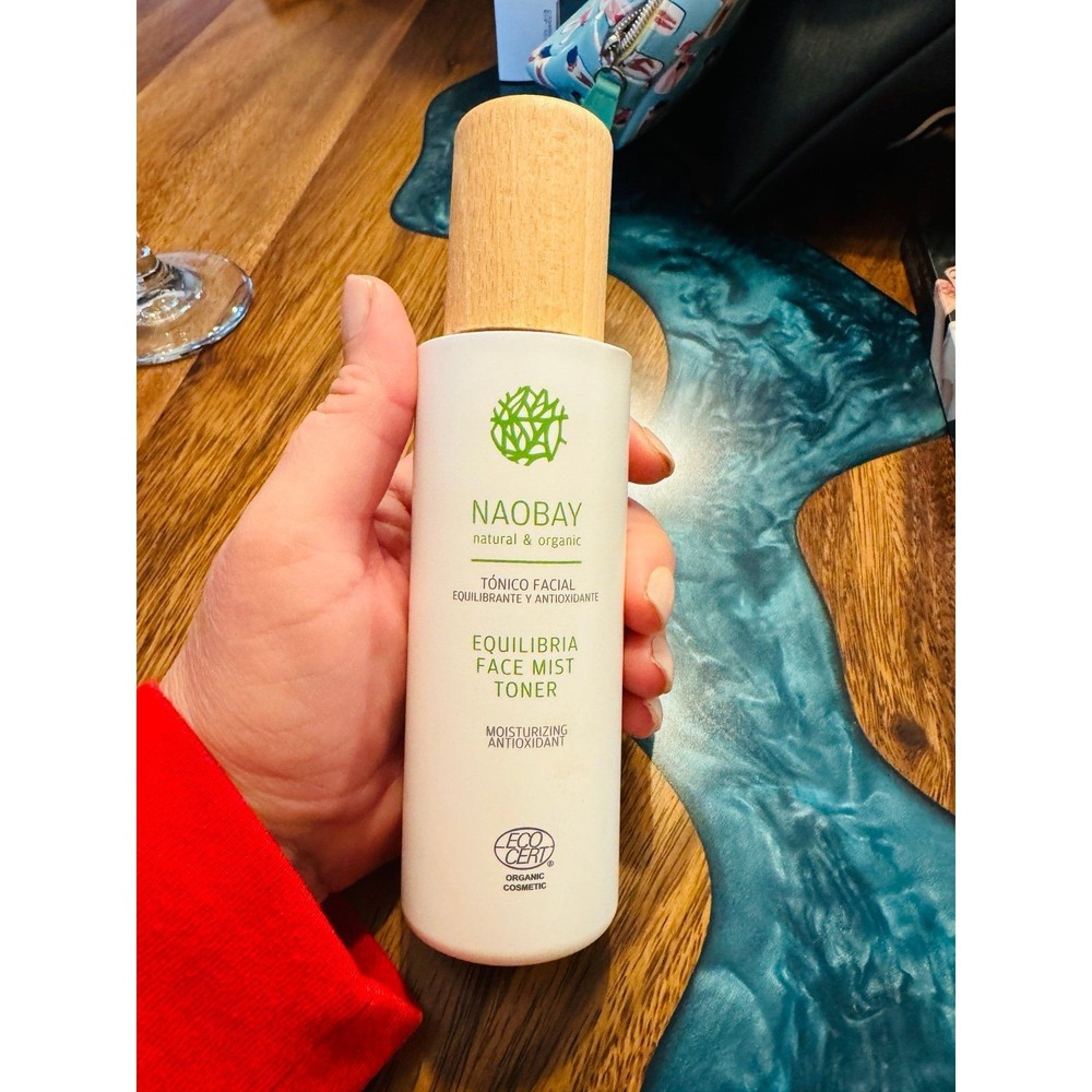 Naobay moisturizing facial mist toner